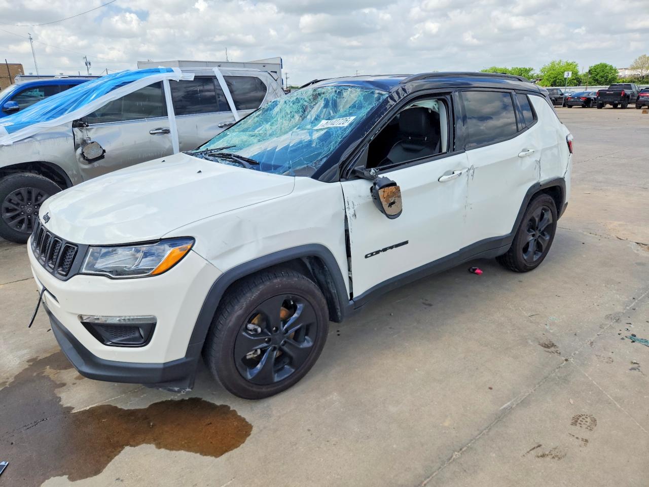 2020 Jeep Compass Altitude, VIN 3C4NJCBB0LT257878 — Side