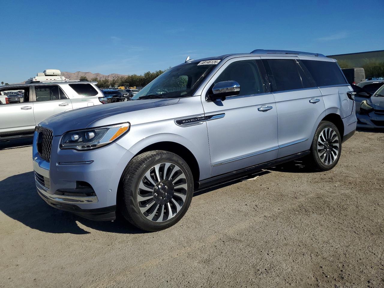 2023 Lincoln Navigator Black Label, VIN 5LMJJ2TG5PEL15856 — Side