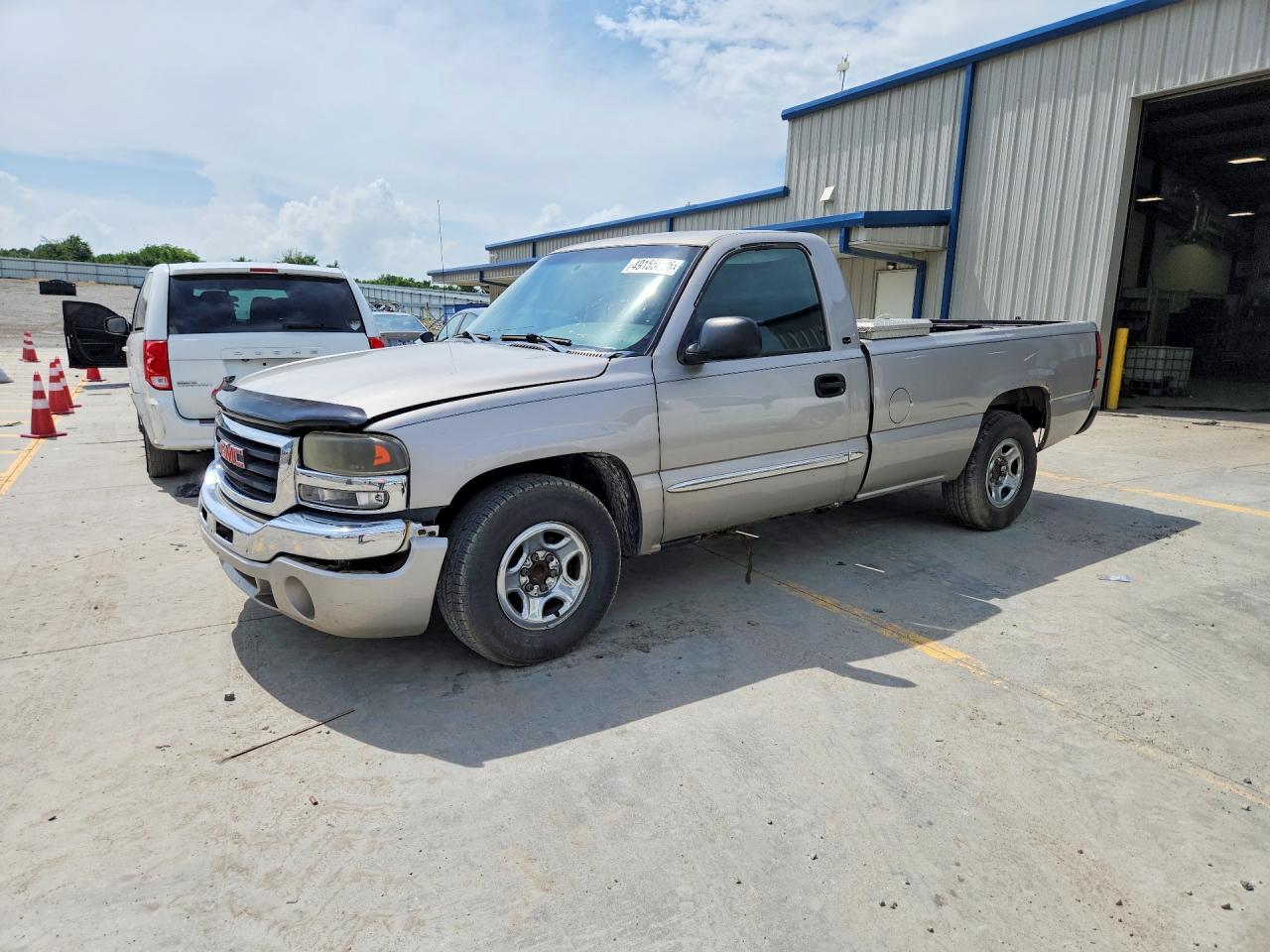 2004 GMC Sierra 1500 SLE, VIN 1GTEC14T24Z207403 — Rear end