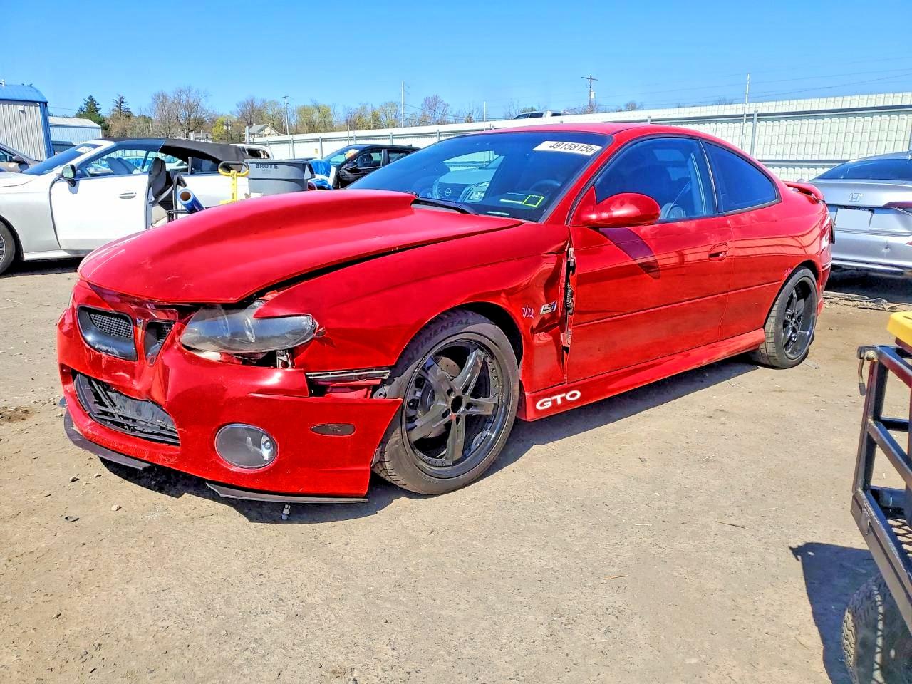 2004 Pontiac GTO, VIN 6G2VX12G84L308935 — Front end