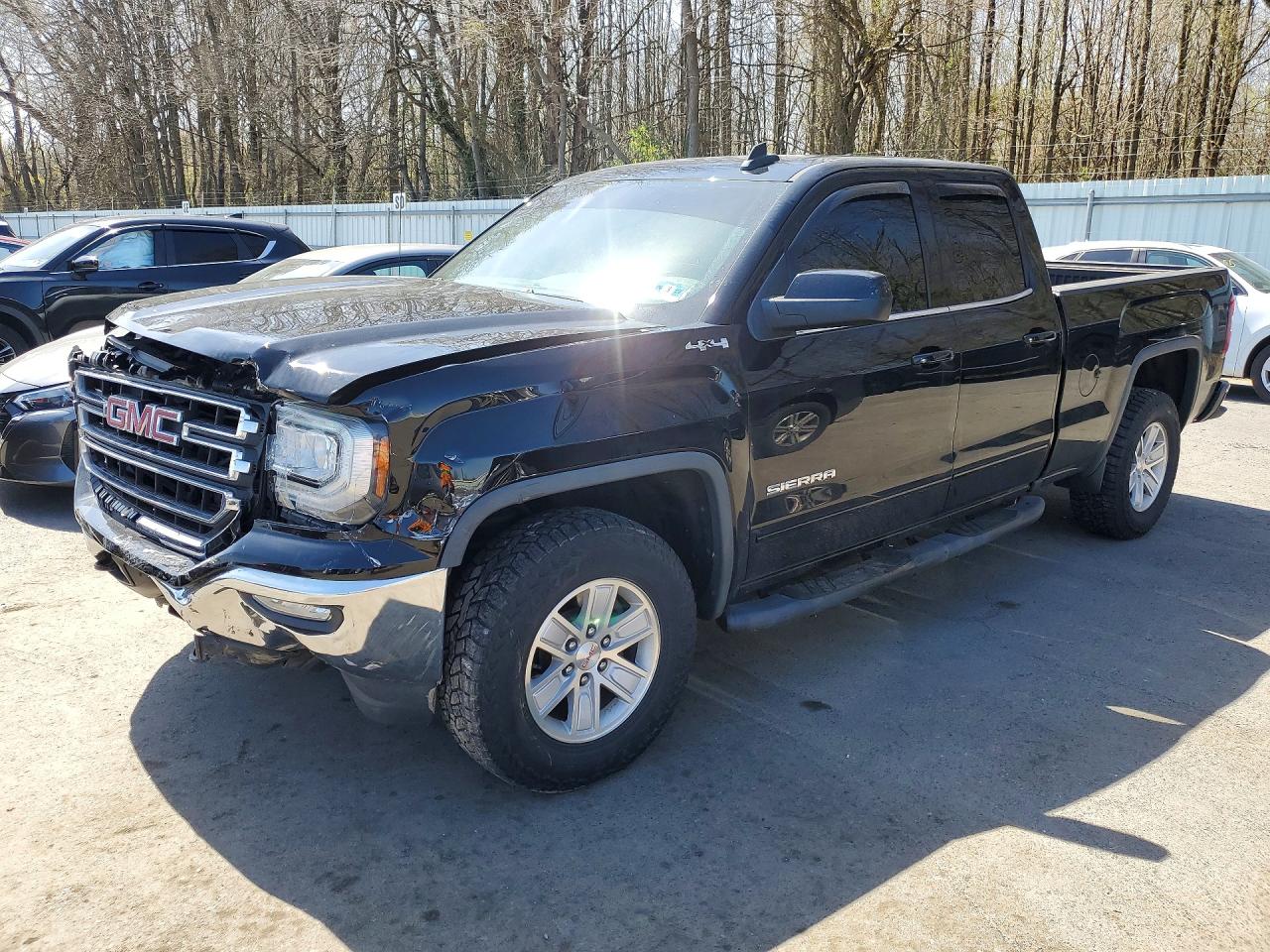 2018 GMC Sierra 1500 SLE, VIN 1GTV2MEH1JZ223375 — Front end