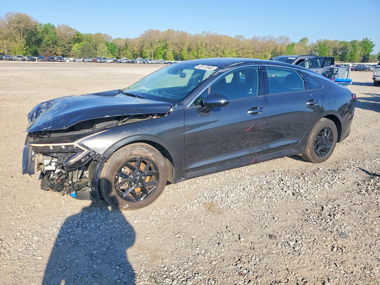 2026 Kia K5 LXS, VIN KNAG24J77T5410682 — Перед