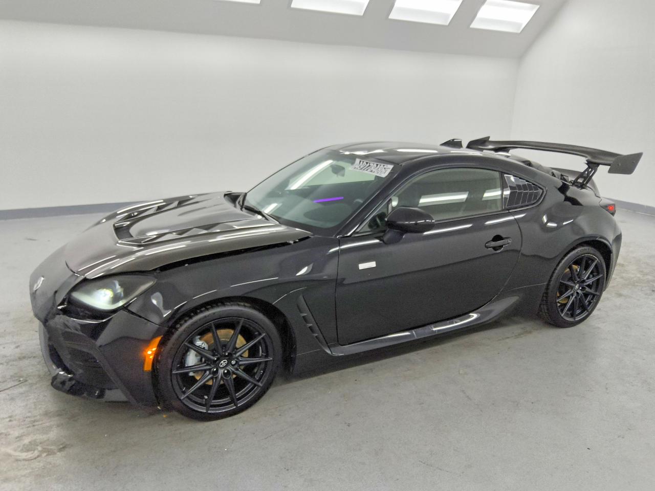 2024 Toyota 86 Premium, VIN JF1ZNBE13R8760885 — Front end