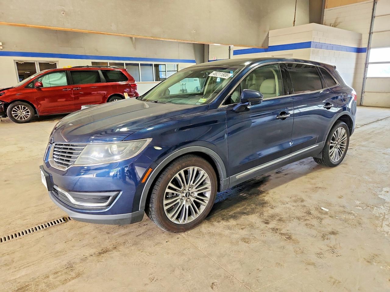 2017 Lincoln MKX Reserve, VIN 2LMPJ8LR2HBL35212 — Undercarriage