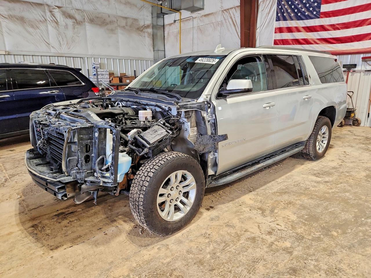2018 Chevrolet Suburban LT, VIN 1GNSKHKC8JR326593 — Front end