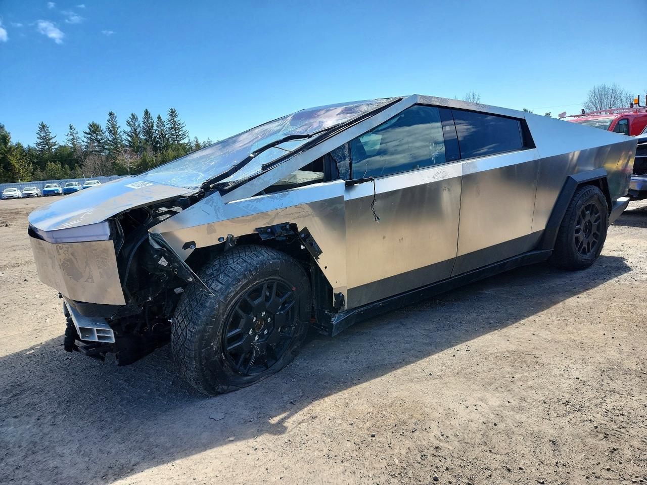 2025 Tesla Cybertruck, VIN 7G2CEHED7SA080663 — Front end