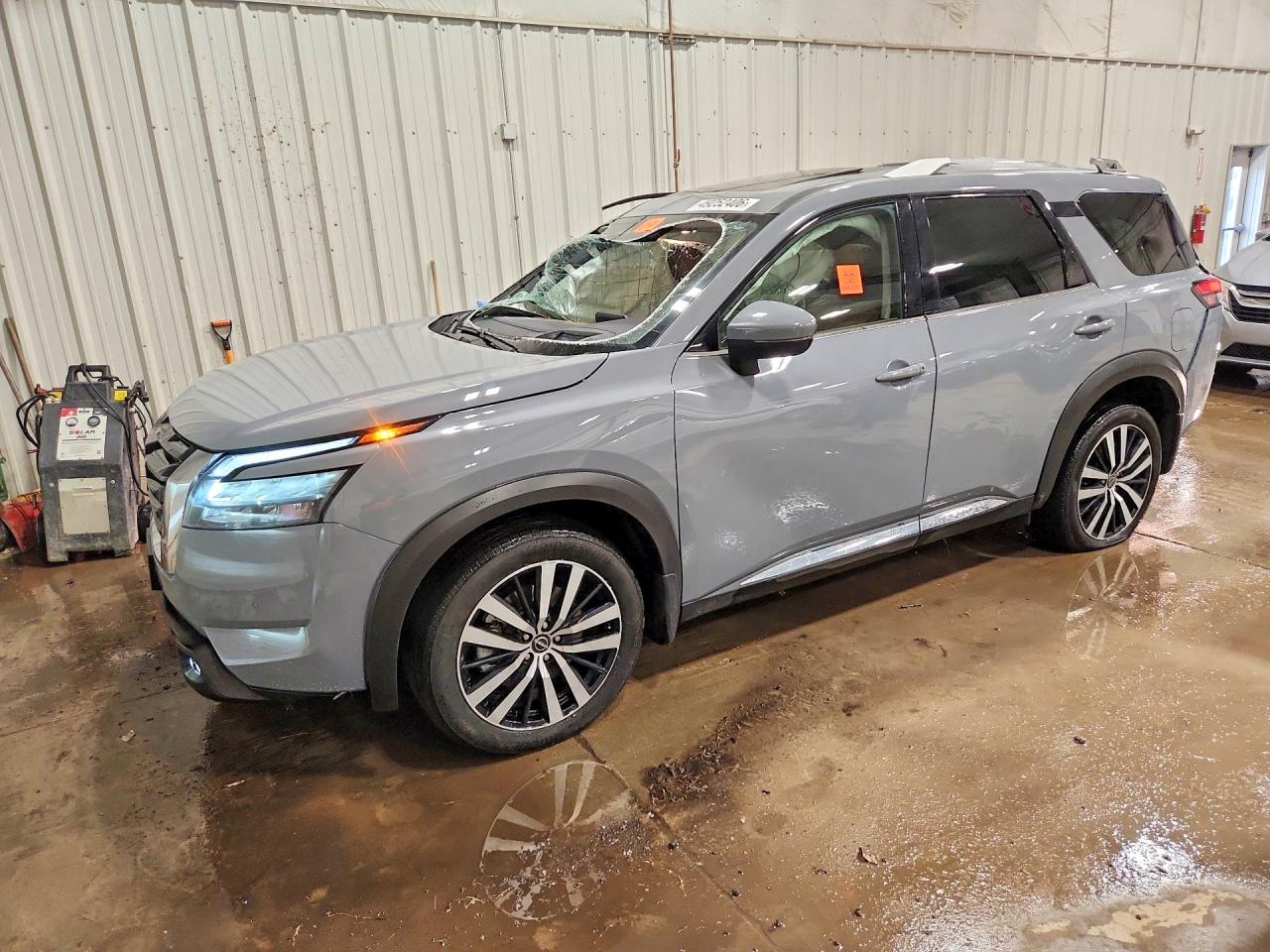 2025 Nissan Pathfinder Platinum, VIN 5N1DR3DK9SC200182 — Roof