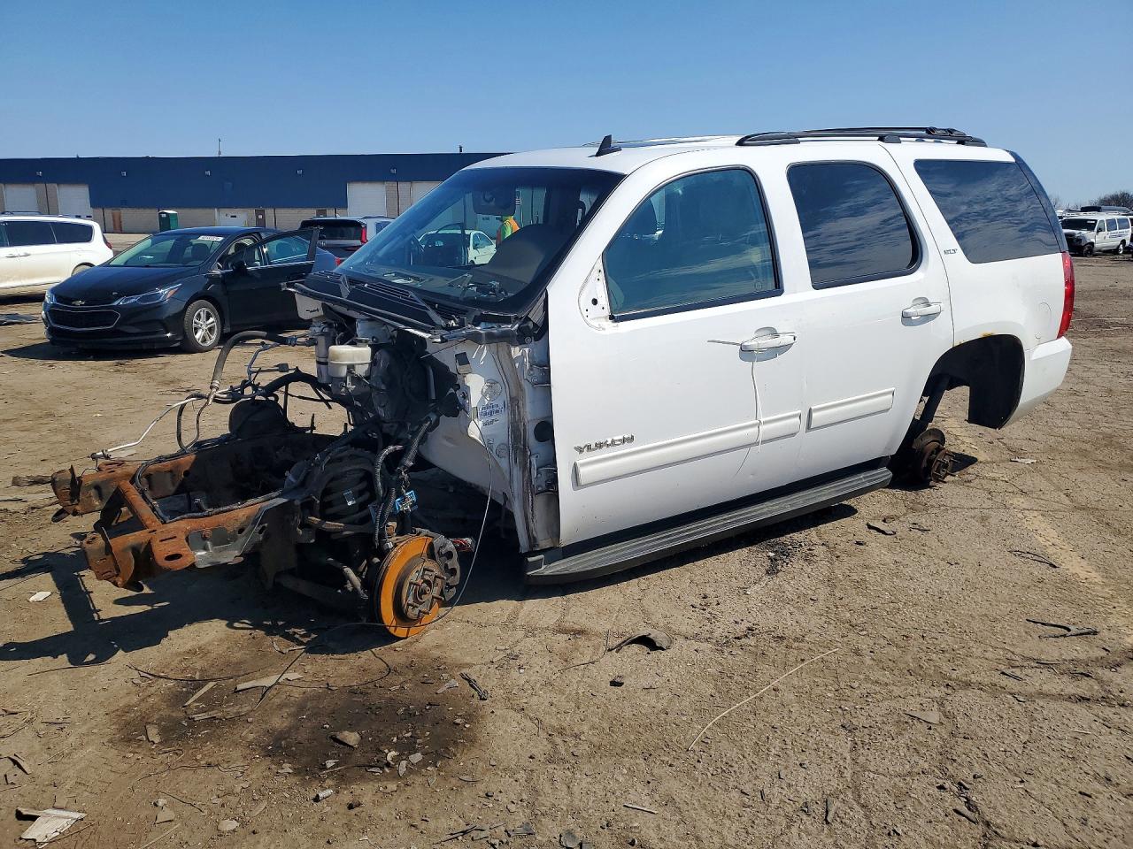2011 GMC Yukon SLT, VIN 1GKS2CE0XBR326842 — Stripped