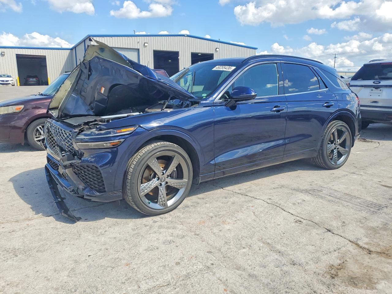 2022 Genesis GV70 Sport, VIN KMUMCDTC9NU075685 — Front end