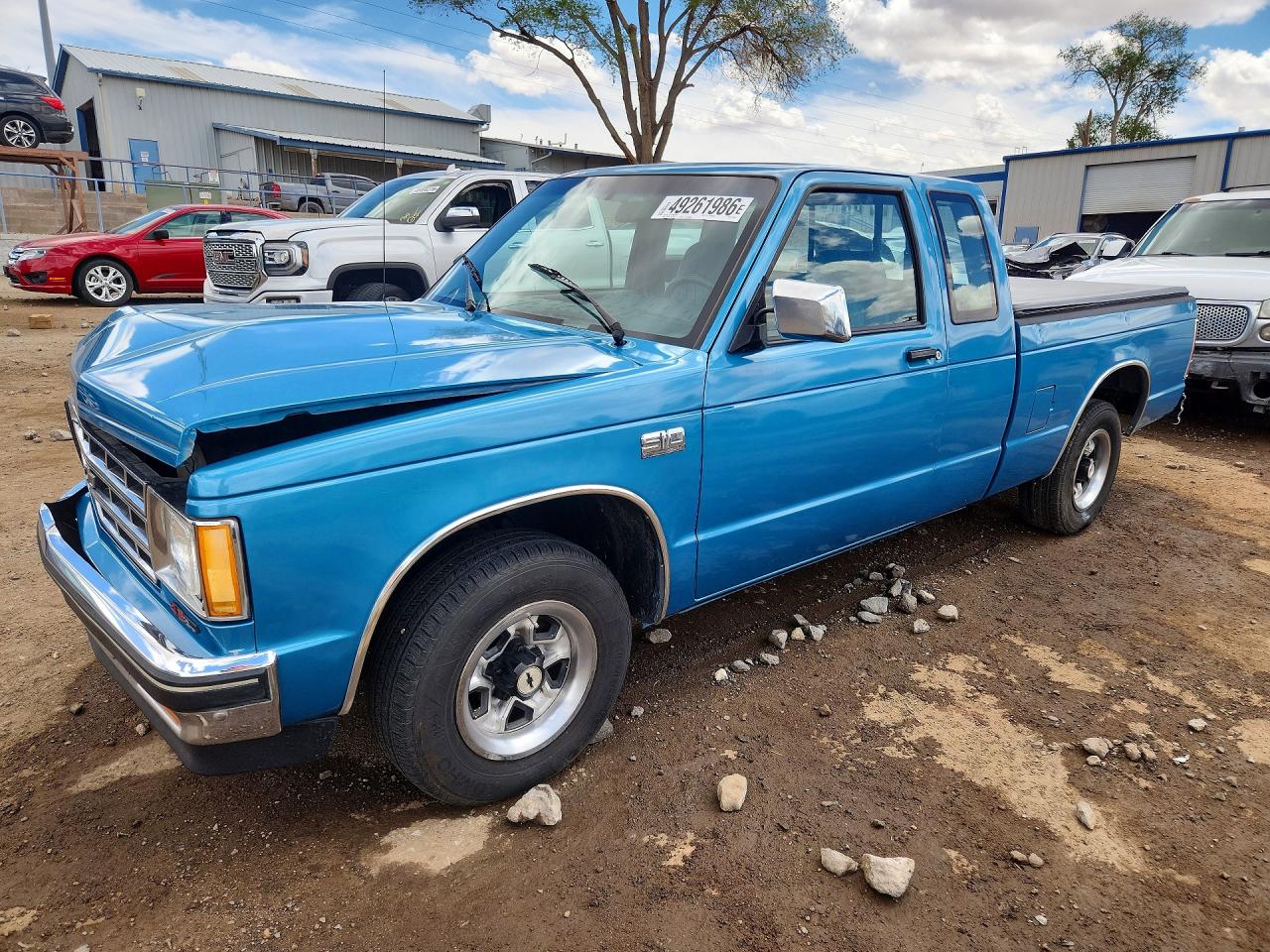 1989 Chevrolet S-10, VIN 1GCCS19Z4K8192560 — Front end