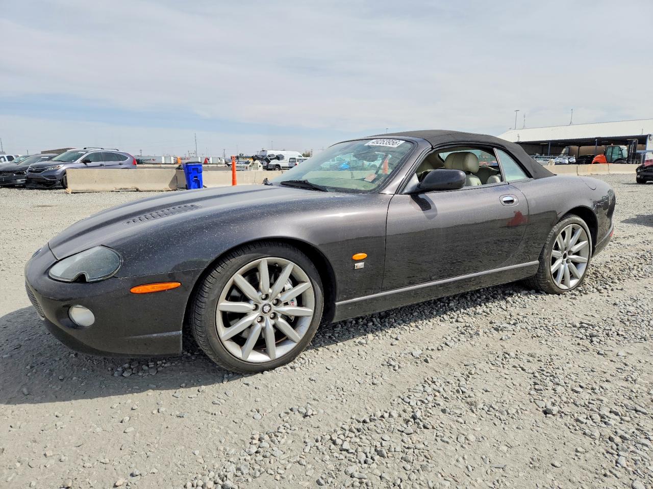 2006 Jaguar XK, VIN SAJDA42B663A47792 — Front end