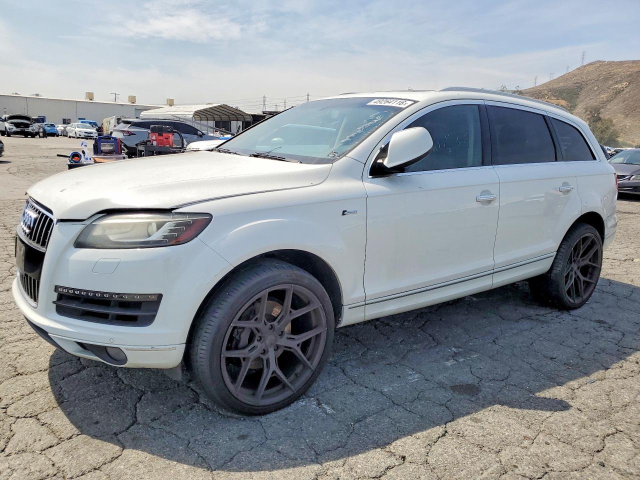 2015 Audi Q7 Premium, VIN WA1CGAFE6FD004650 — Minor dents and scratches