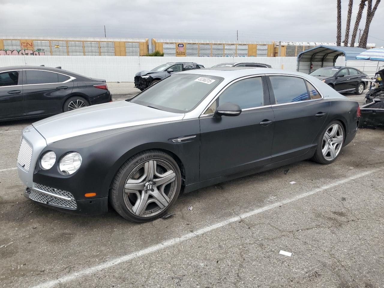 2014 Bentley Flying Spur, VIN SCBEC9ZA9EC096023 — Front end