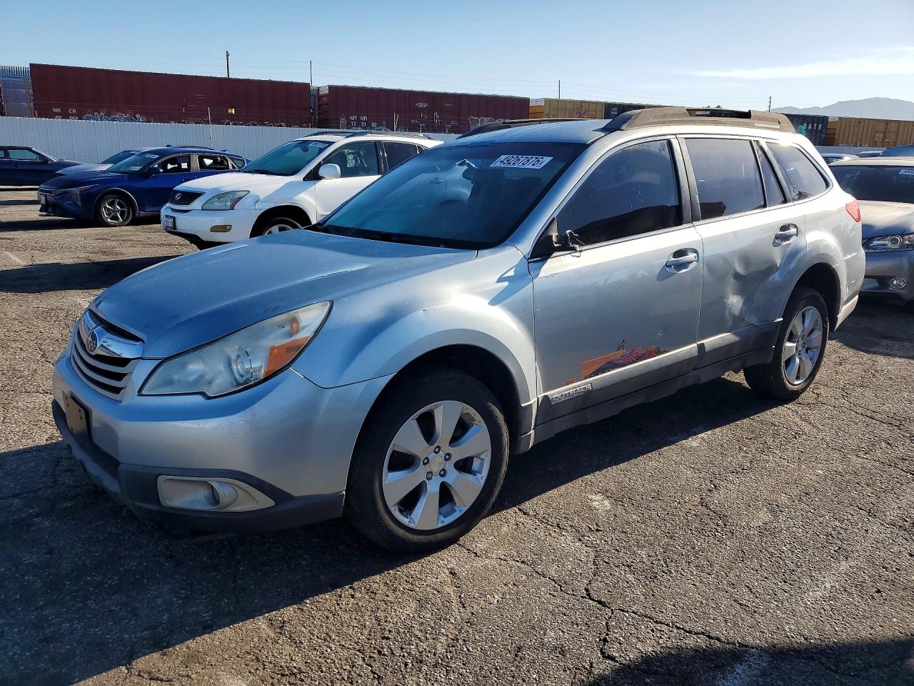 2012 Subaru Outback 2.5i, VIN 4S4BRCAC2C3274002 — Front end