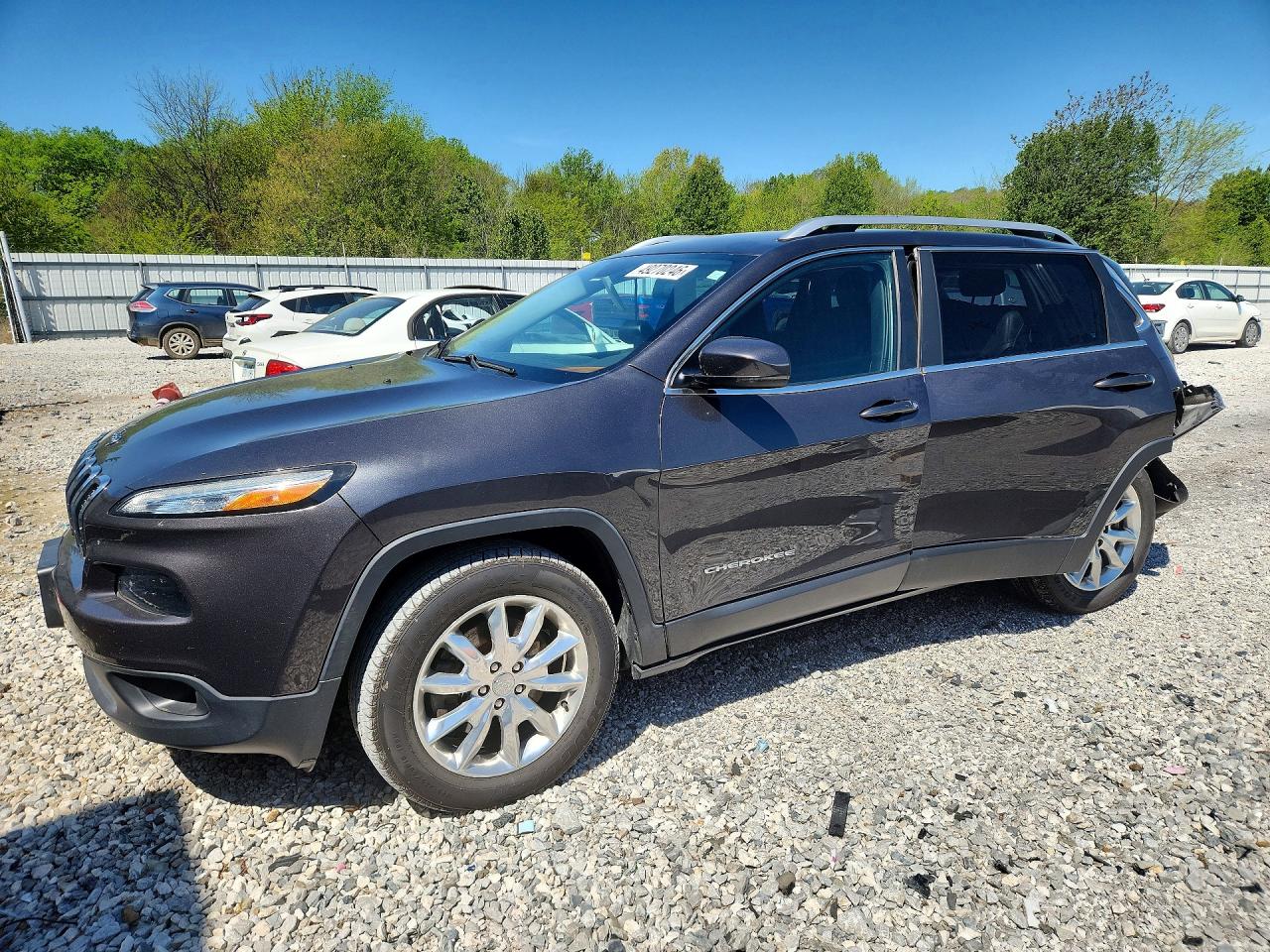 2015 Jeep Cherokee Limited, VIN 1C4PJMDB0FW698923 — Зад