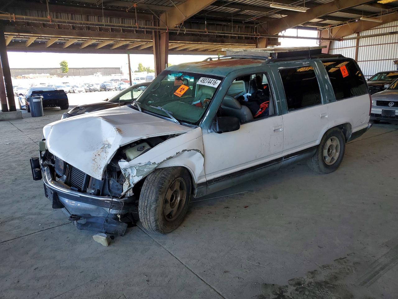 1995 GMC Yukon, VIN 1GKEK13K6SJ752659 — Front end