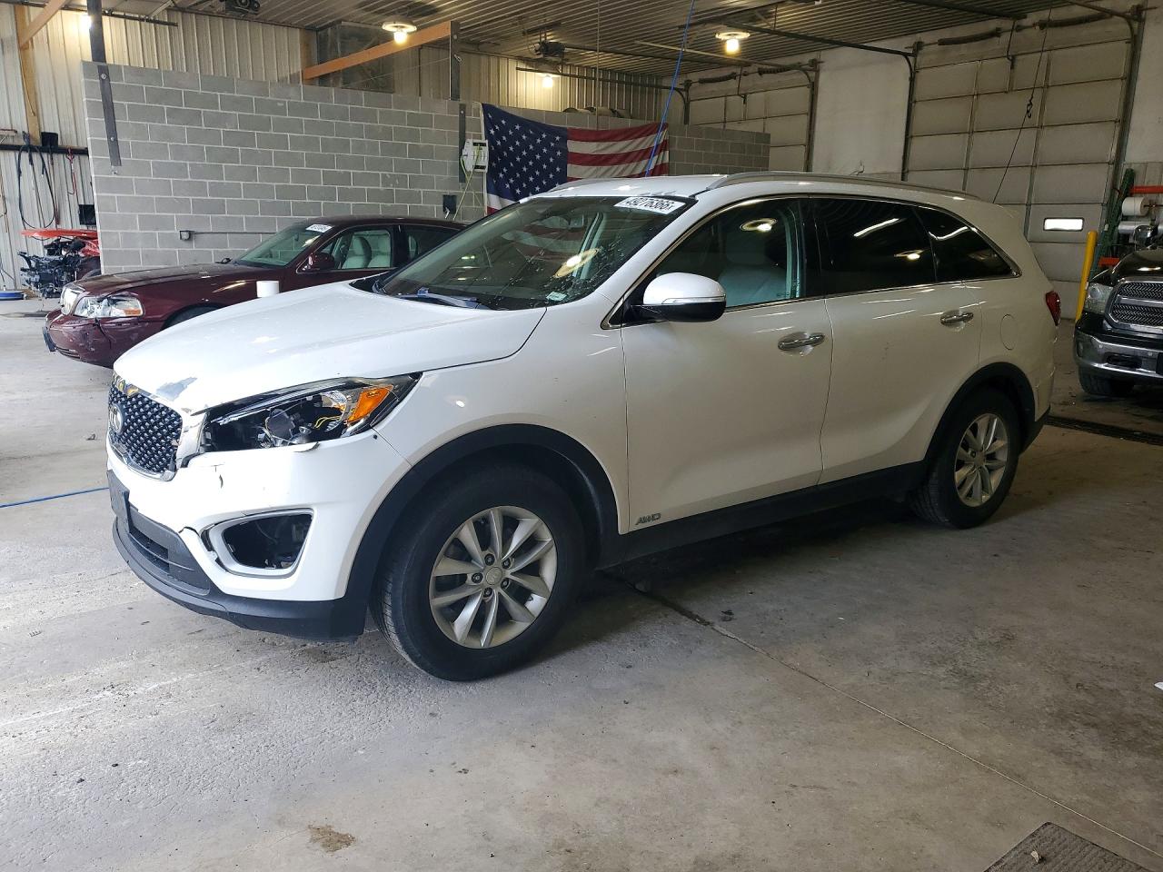 2016 Kia Sorento LX, VIN 5XYPGDA32GG066774 — Front end