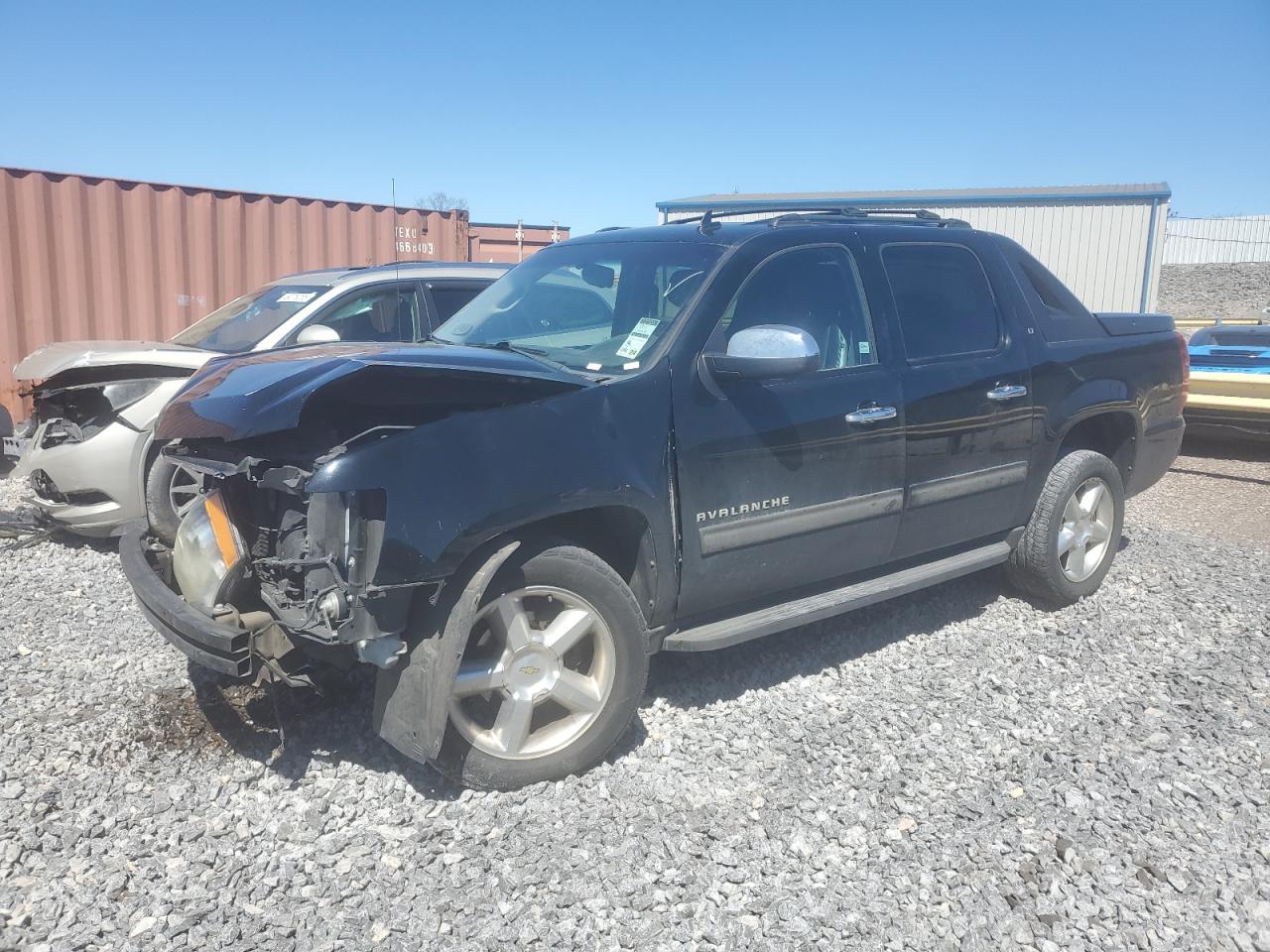 2011 Chevrolet Avalanche LT, VIN 3GNMCFE05BG388885 — Front end