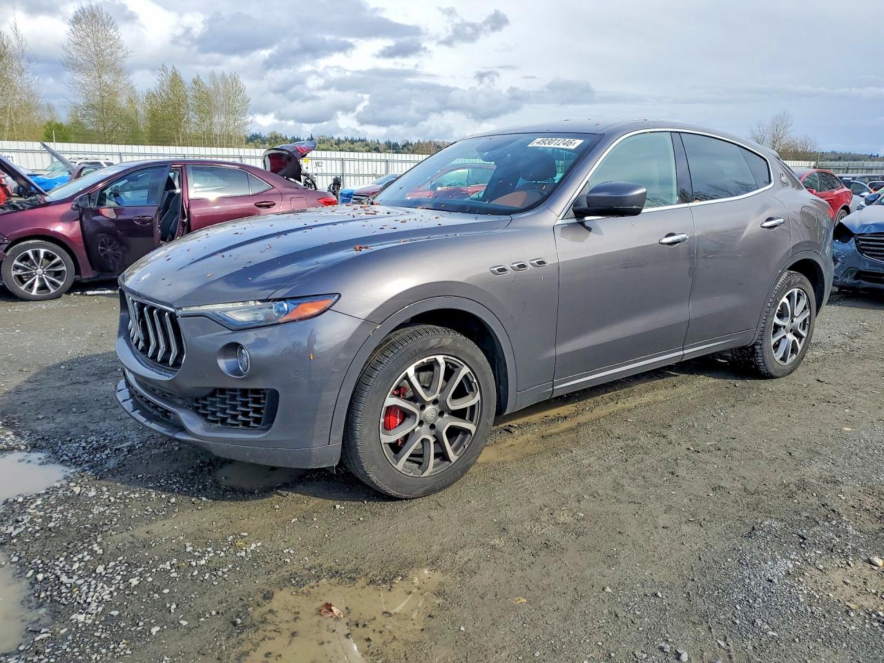 2019 Maserati Levante, VIN ZN661XUA1KX310525 — Мелкие вмятины и царапины