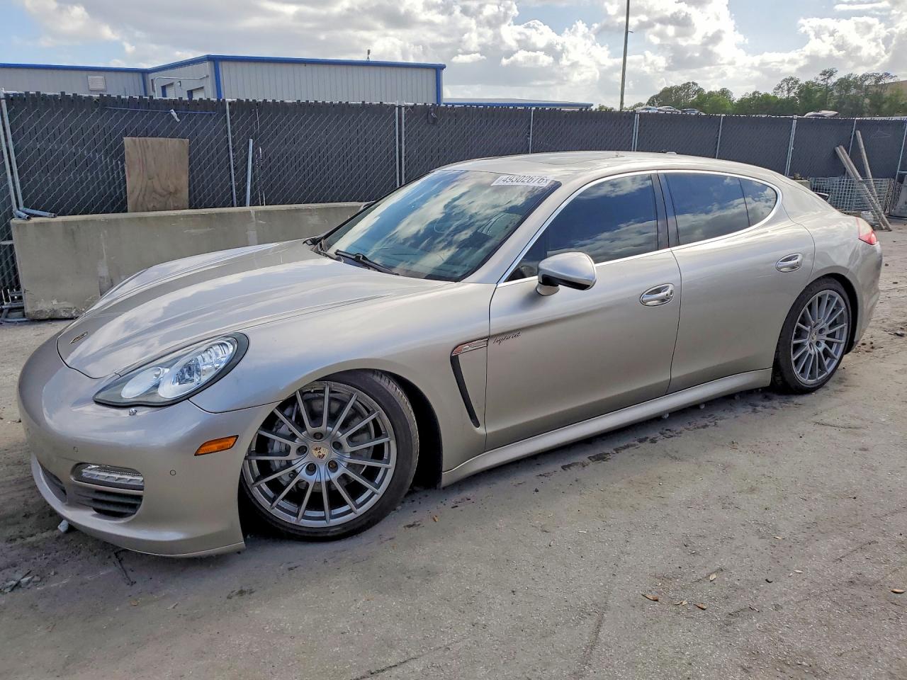 2012 Porsche Panamera S Hybrid, VIN WP0AD2A78CL045531 — Auction photo