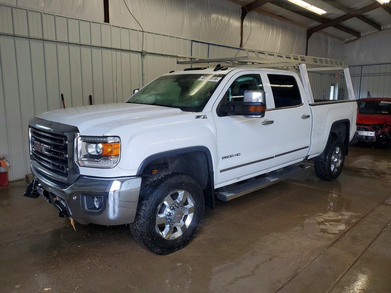 2019 GMC Sierra 2500HD SLT, VIN 1GT12REG8KF262342 — Front end