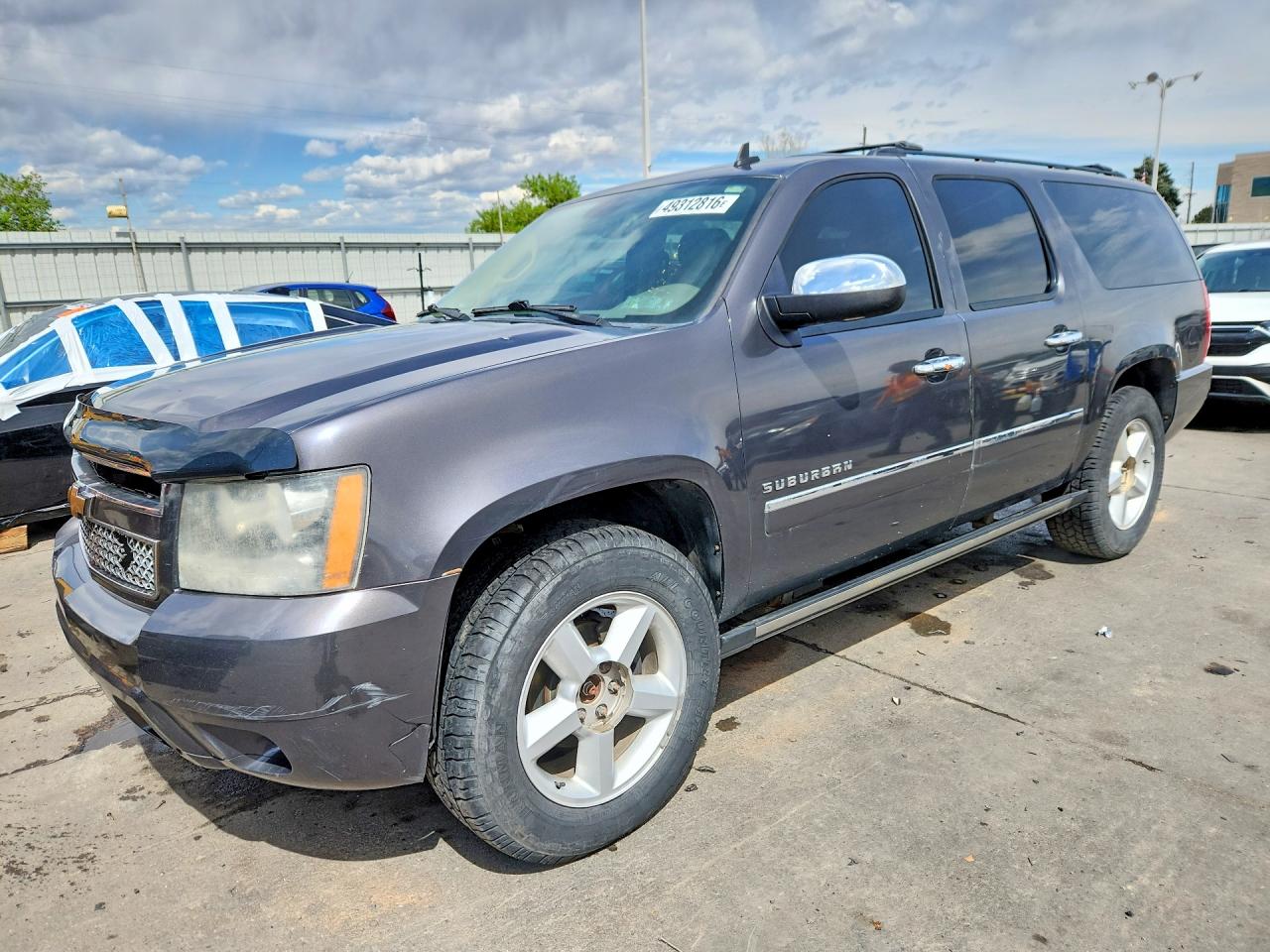 2010 Chevrolet Suburban LTZ, VIN 1GNUKKE39AR147237 — Front end