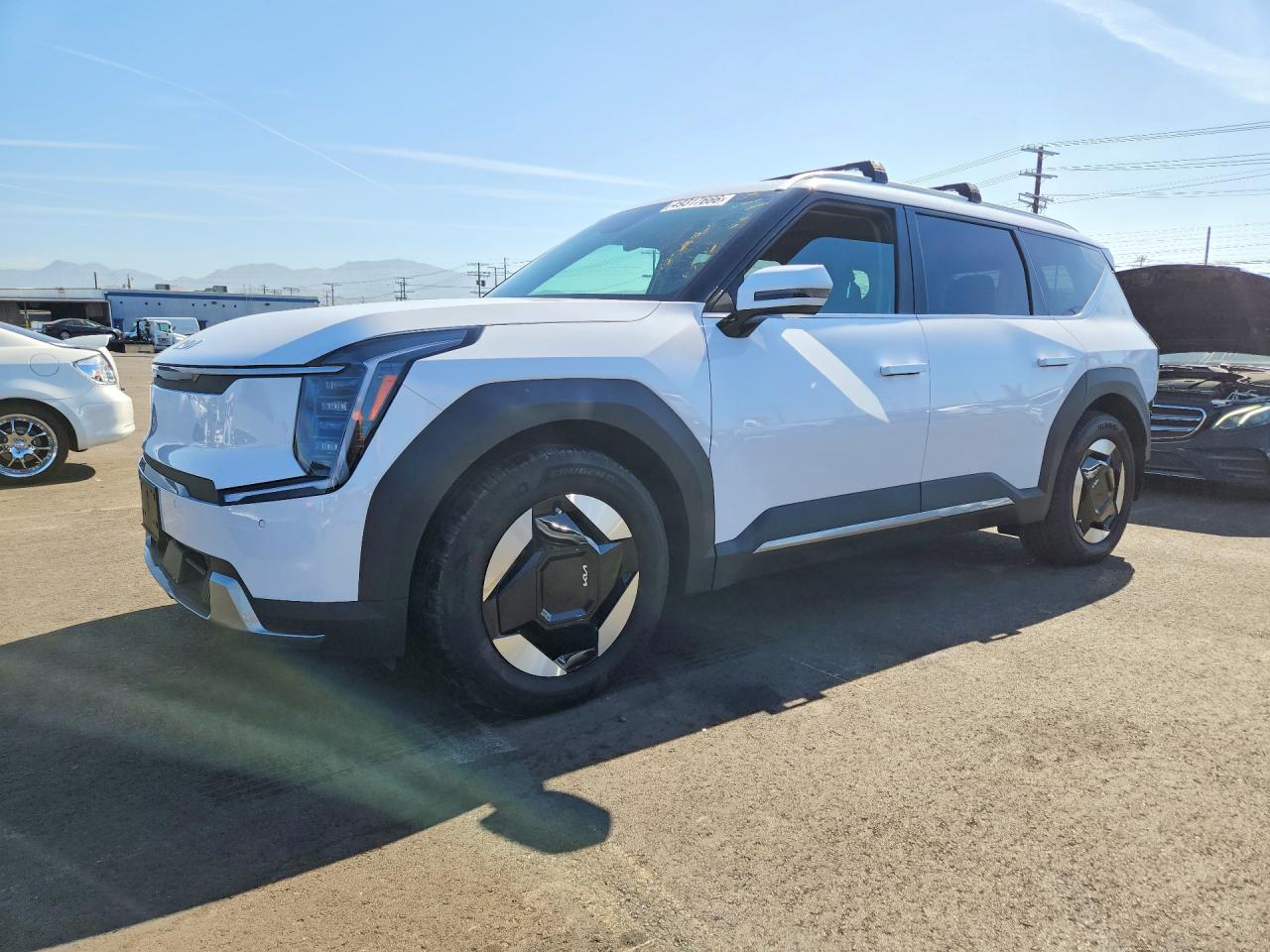 2025 Kia EV9 Wind, VIN 5XYAFFS55SG001611 — Rear end