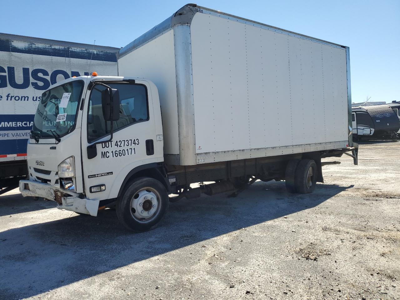 2018 Isuzu NPR, VIN 54DC4W1B6JS806656 — Side