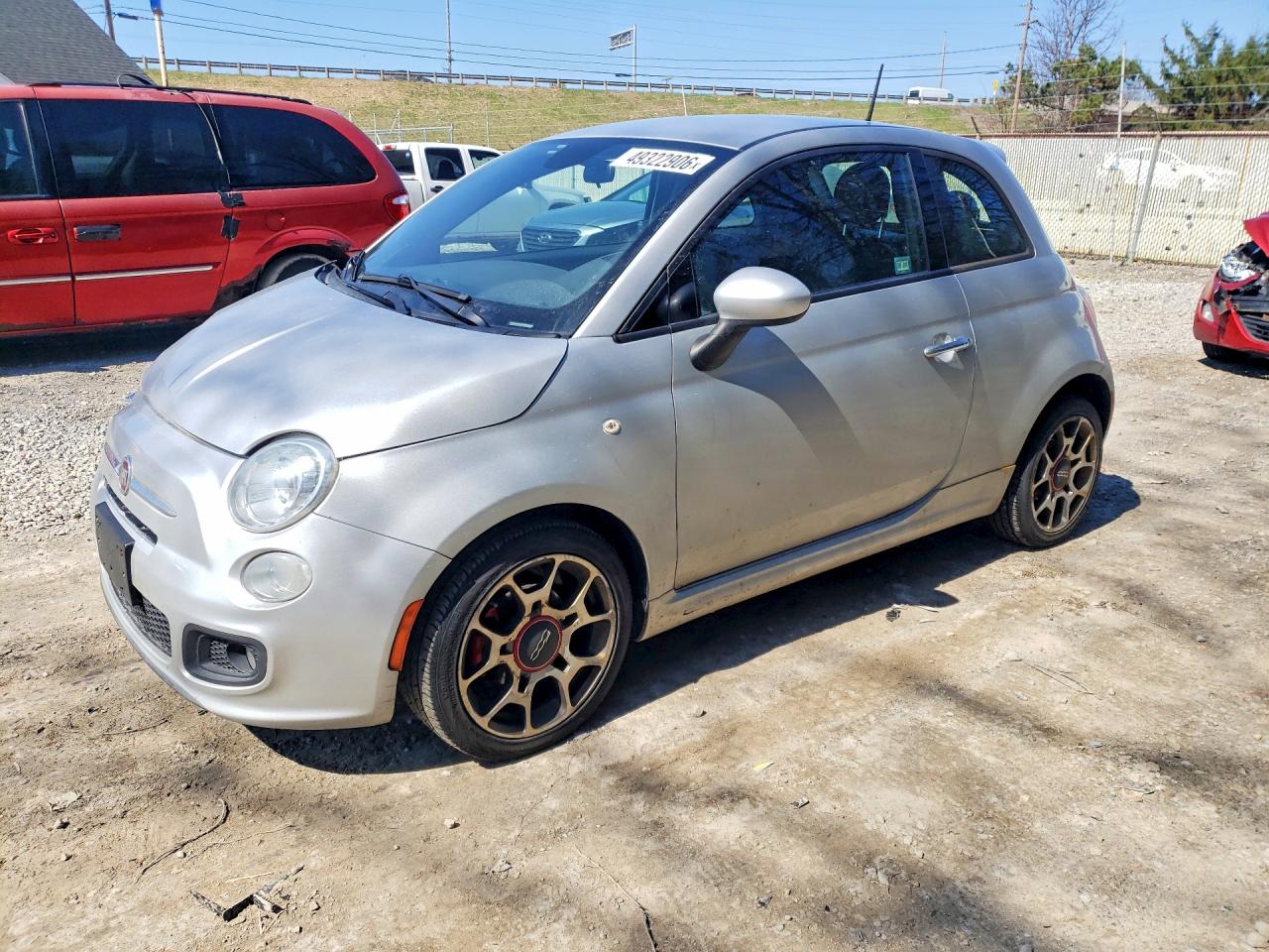 2014 FIAT 500 Sport, VIN 3C3CFFBRXET194738 — Front end