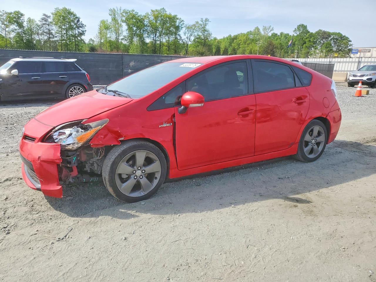 2015 Toyota Prius Two, VIN JTDKN3DU3F0422779 — Front end