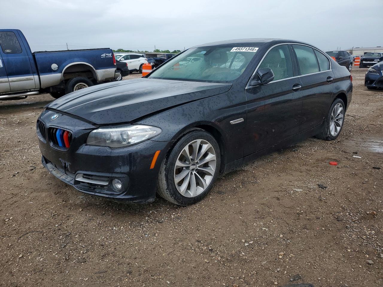 2016 BMW 5 Series 528i, VIN WBA5A5C59GG353116 — Front end