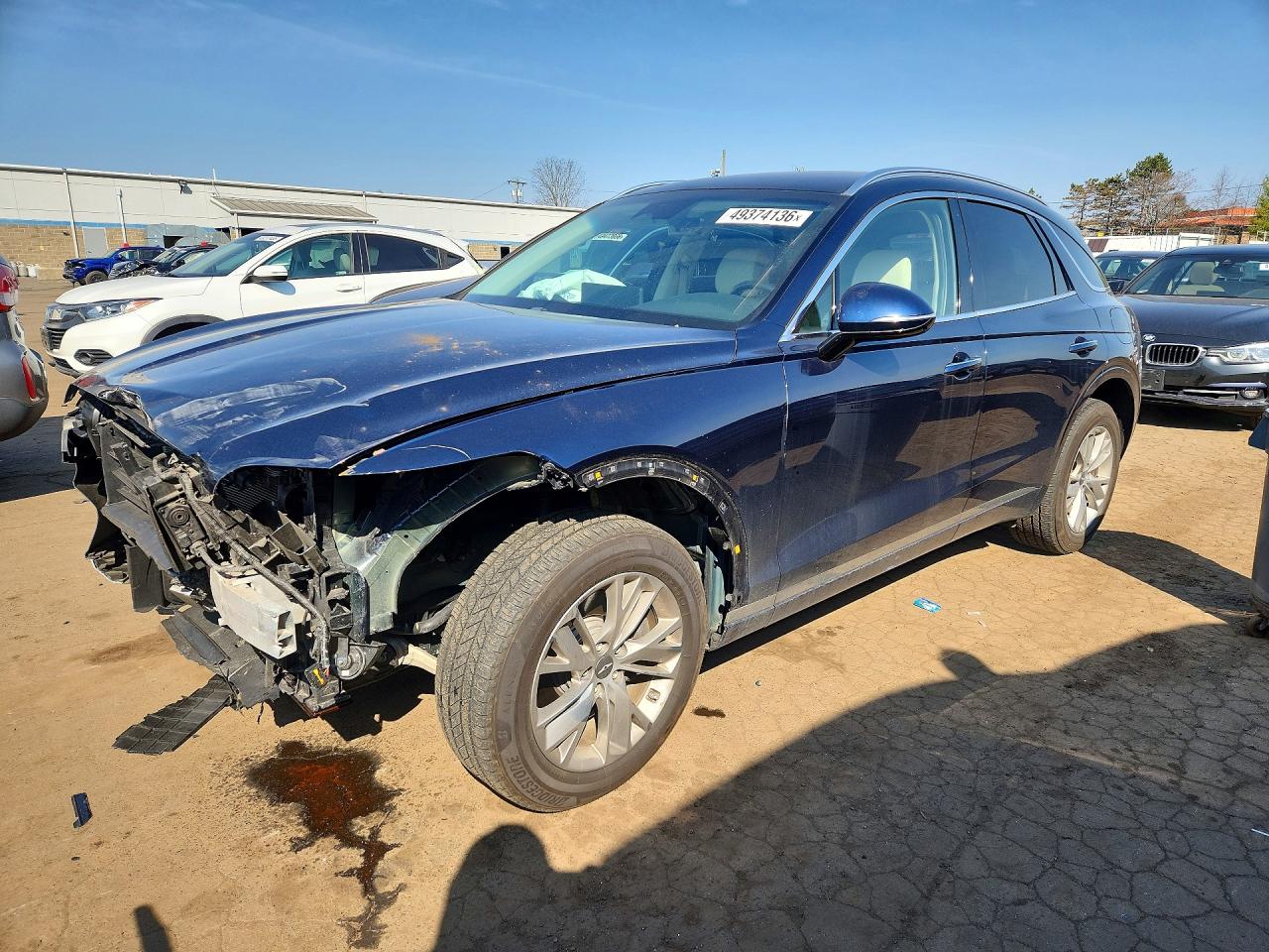 2022 Genesis GV70 2.5T, VIN KMUMADTB2NU043383 — Front end