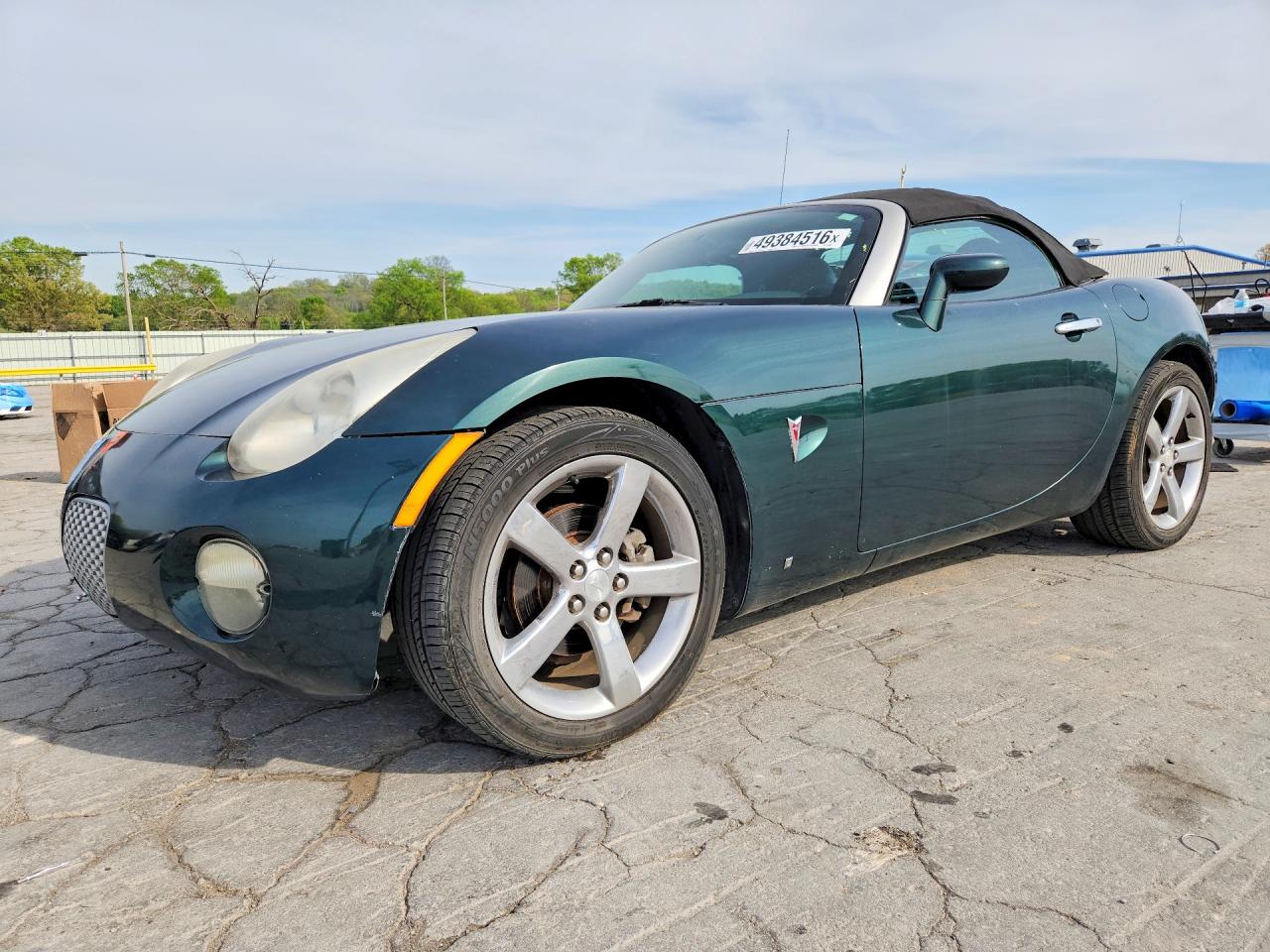 2007 Pontiac Solstice, VIN 1G2MB35B17Y136323 — Minor dents and scratches