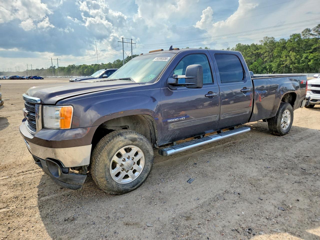 2011 GMC Sierra 3500HD DRW SLT, VIN 1GT424C82BF108317 — Rear end