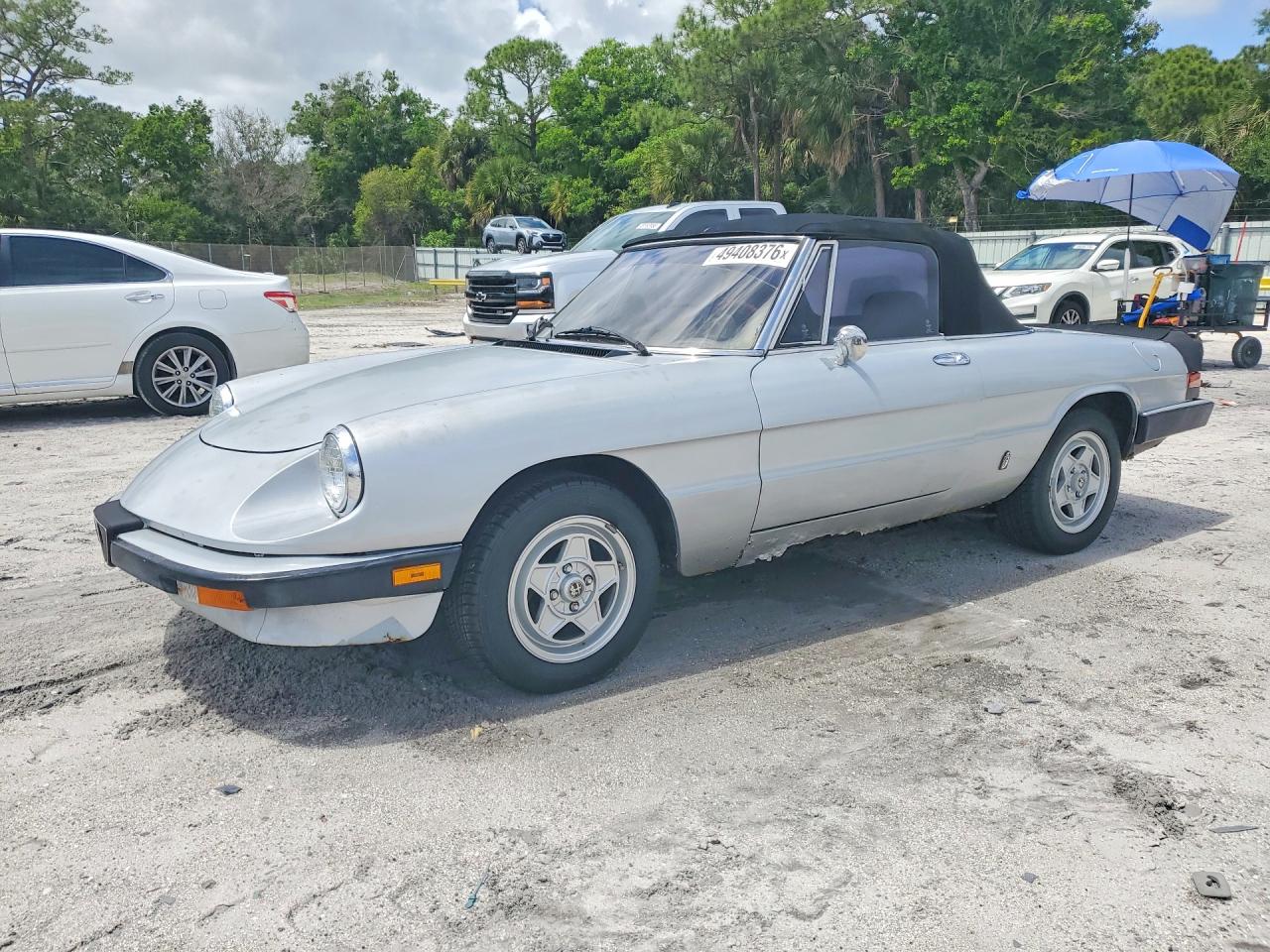 1985 Alfa Romeo Spider Veloce, VIN ZARBA5412F1021396 — Мелкие вмятины и царапины