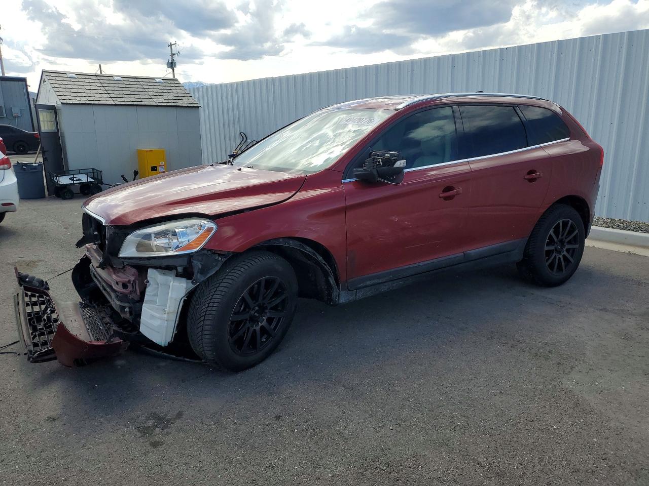 2011 Volvo XC60 3.2L, VIN YV4952DZ1B2188478 — Side