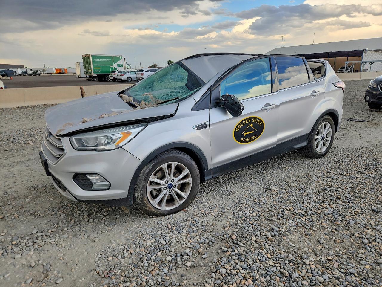 2017 Ford Escape SE, VIN 1FMCU9GD6HUC66556 — Roof