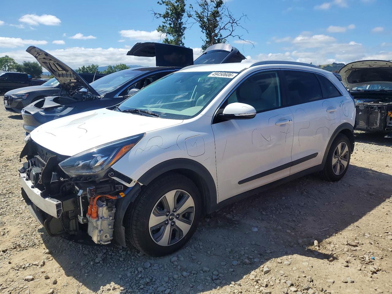 2018 Kia Niro EX Premium, VIN KNDCC3LD0J5213099 — Rear end
