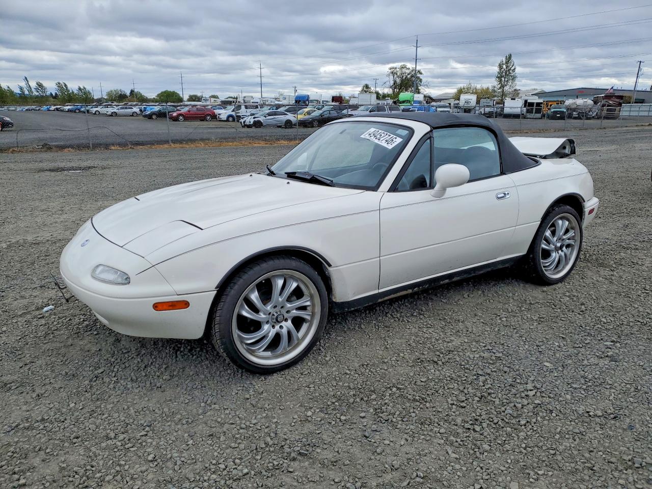 1997 Mazda MX-5 Miata, VIN JM1NA3533V0724442 — Rear end