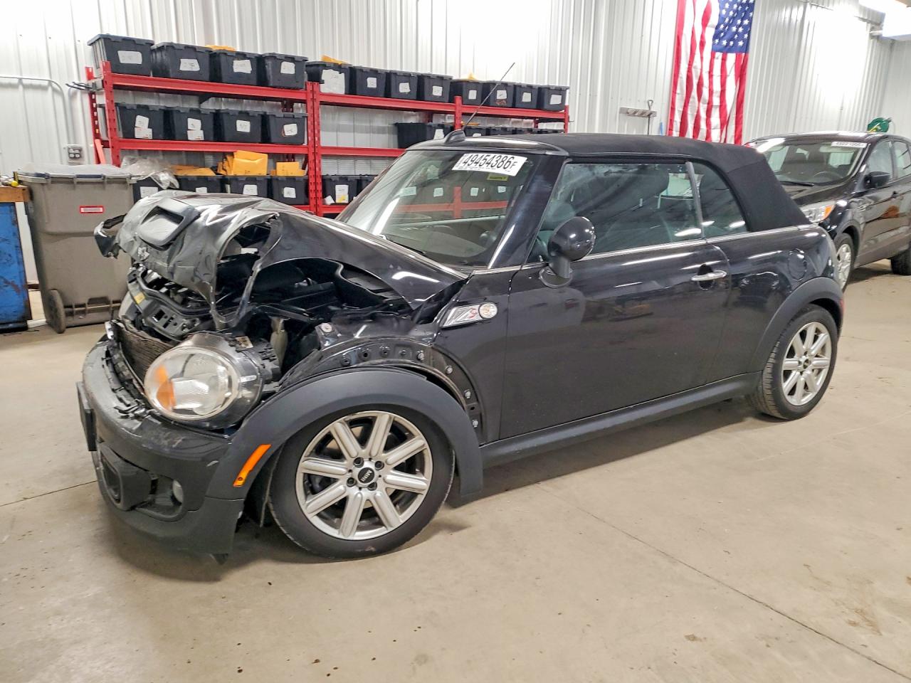 2012 MINI Convertible S, VIN WMWZP3C52CT296392 — Front end