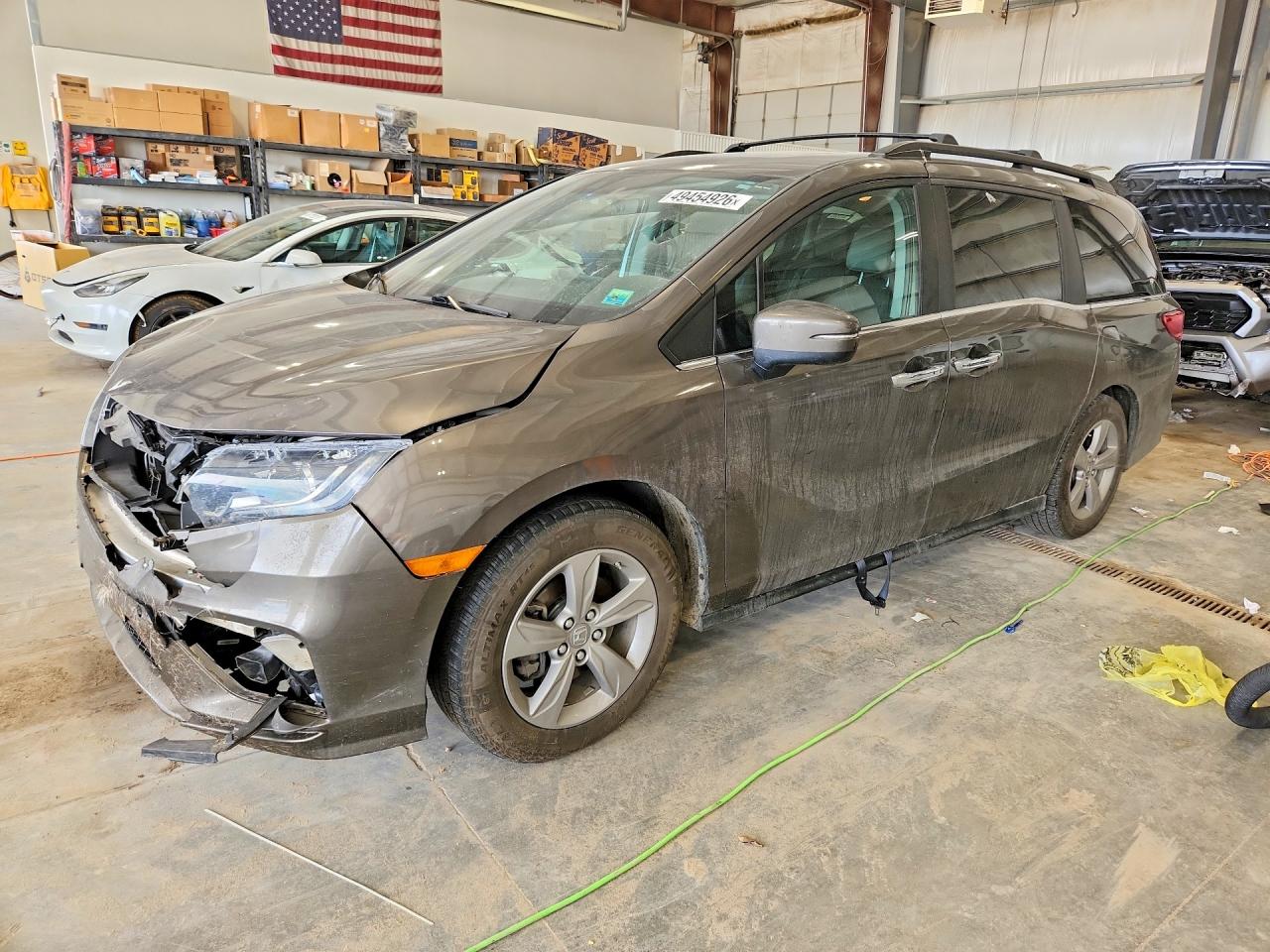 2020 Honda Odyssey EX-L, VIN 5FNRL6H75LB014274 — Front end