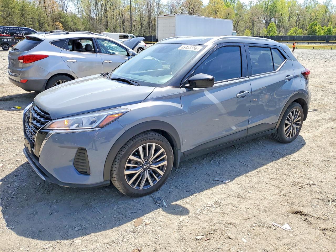 2021 Nissan Kicks SV, VIN 3N1CP5CV8ML533805 — Перед
