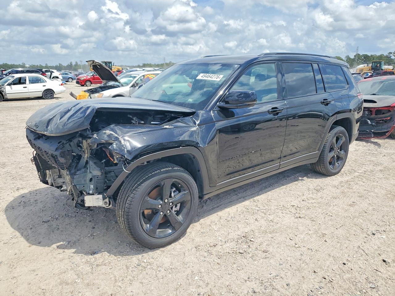 2025 Jeep Grand Cherokee Limited, VIN 1C4RJJBGXS8687433 — Front end
