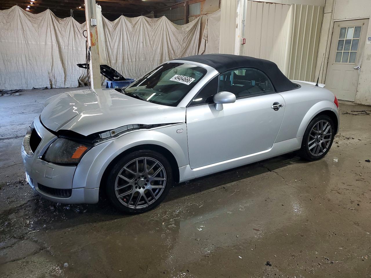 2002 Audi TT, VIN TRUUT28N821032878 — Перед