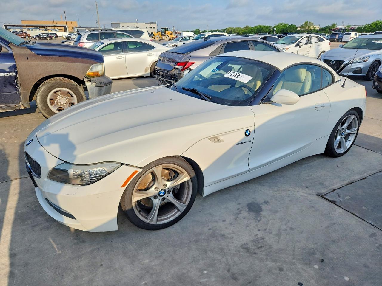 2011 BMW Z4 sDrive30i, VIN WBALM5C57BE378017 — Front end