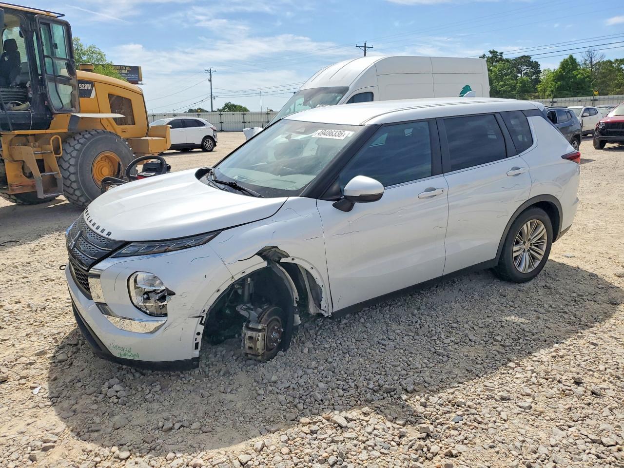 2023 Mitsubishi Outlander ES, VIN JA4J3TA8XPZ015168 — Undercarriage