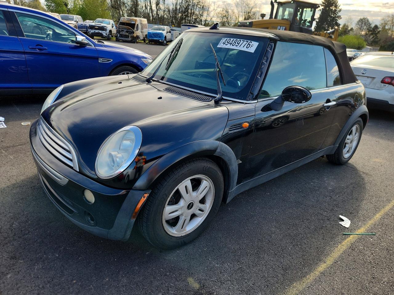2005 MINI Convertible, VIN WMWRF33485TG11356 — Зад