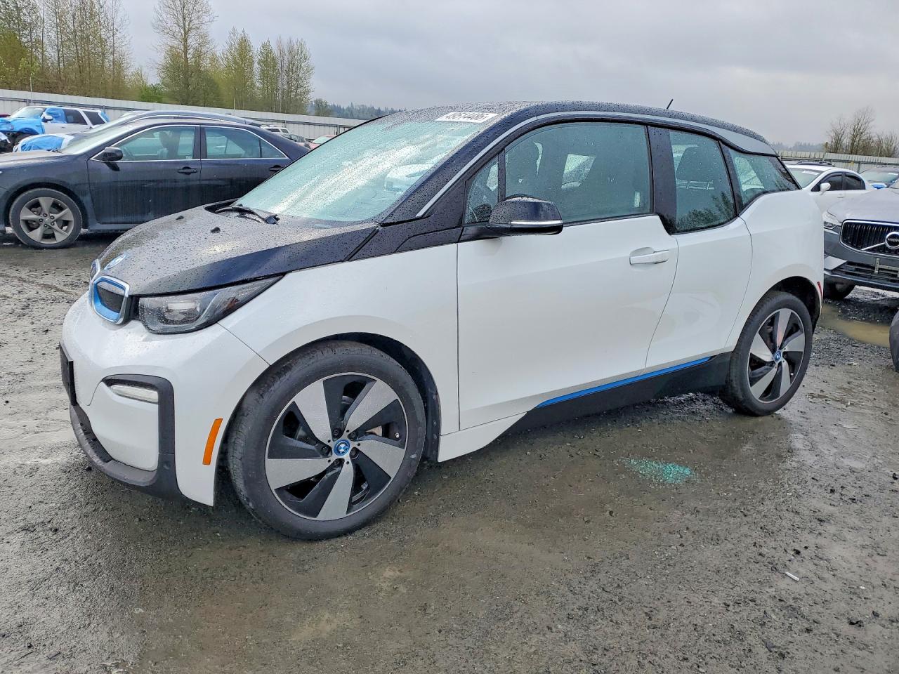 2019 BMW i3, VIN WBY8P2C57K7D00518 — Бок