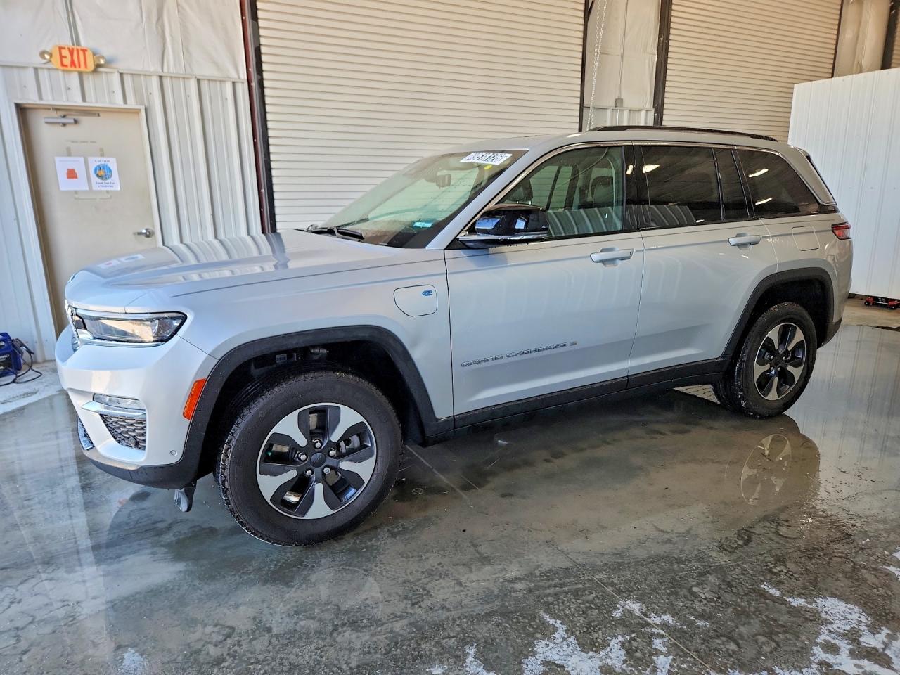 2023 Jeep Grand Cherokee, VIN 1C4RJYB66PC664834 — Normal wear