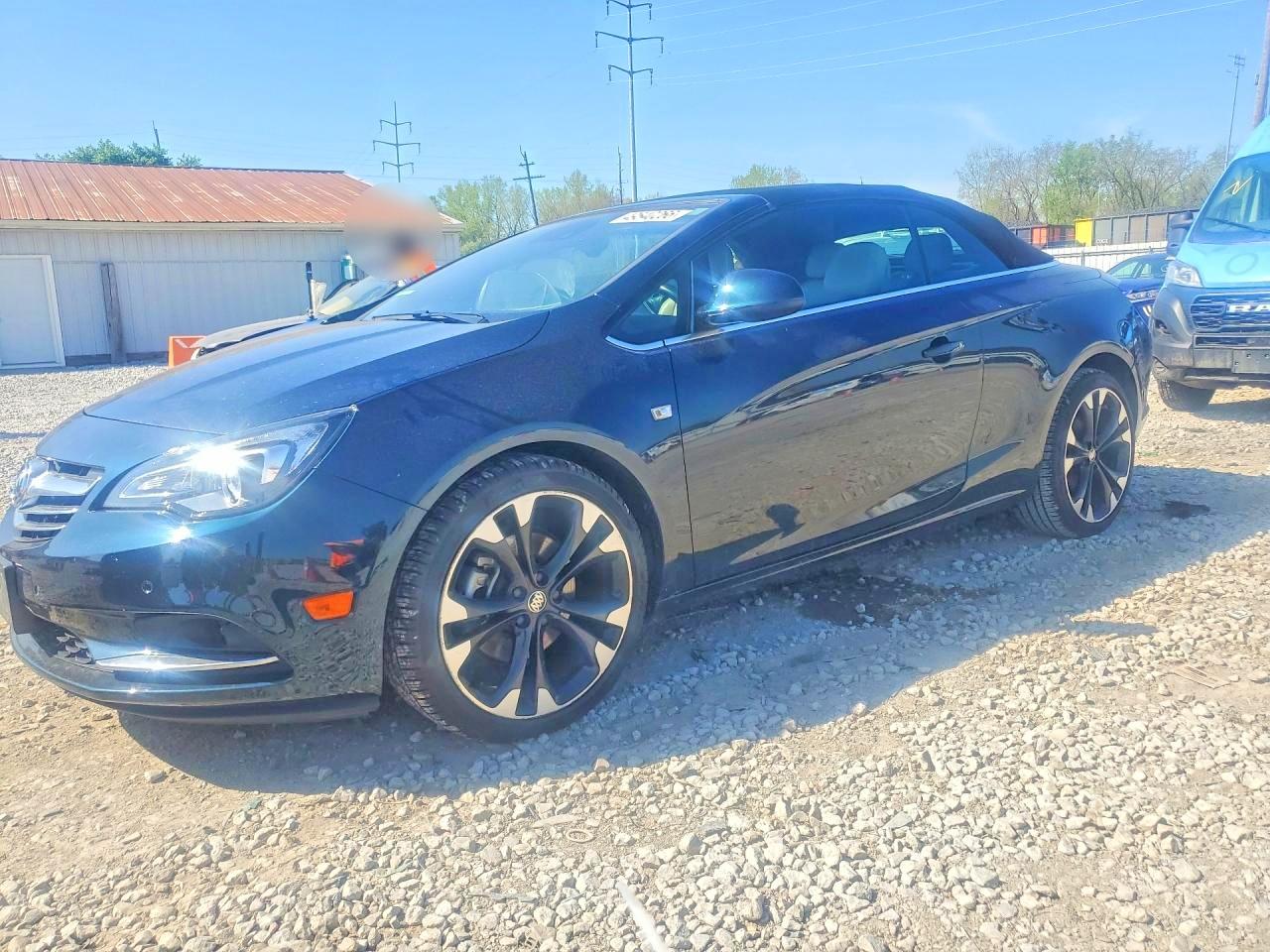 2018 Buick Cascada Sport Touring, VIN W04WJ3N56JG075530 — Зад